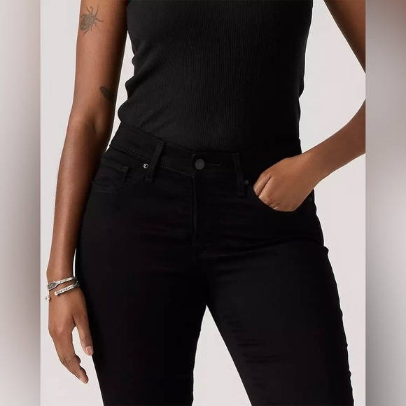 Levi’s 314 Shaping Straight Jeans | Size 28 | Excellent Condition - Picture 3 of 7